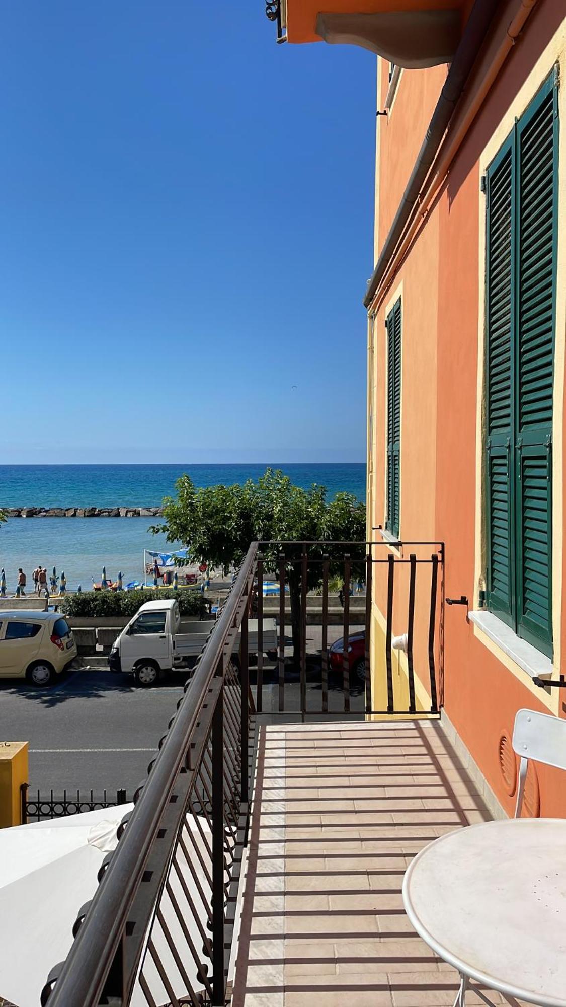 Casa Del Cardinale Apartment Santo Stefano al Mare Exterior photo